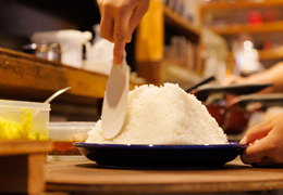 美味しいものをたくさん食べて、ハッピーホルモンを増やそう。
