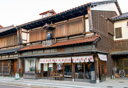 歴史ある「北國とおり町」と美味しいパン屋さんへ。